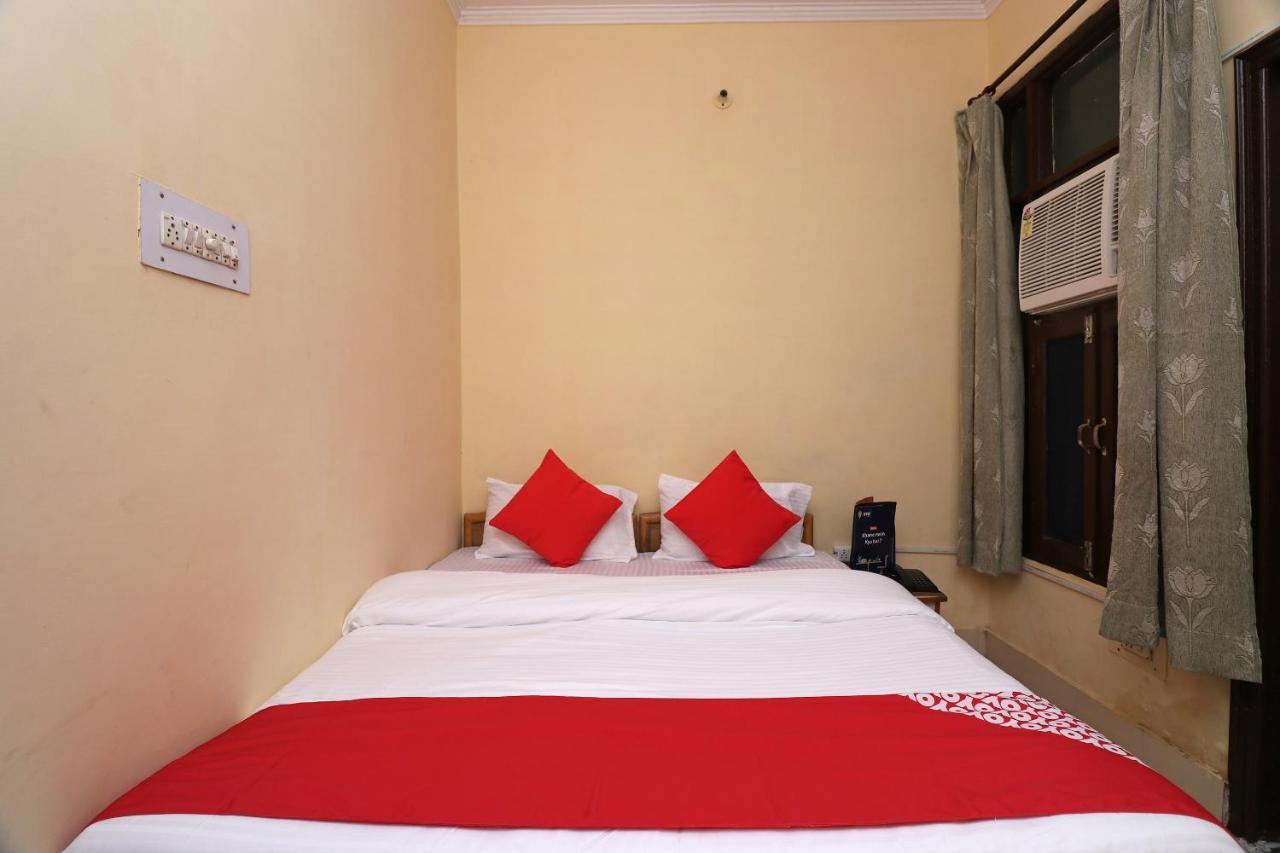 Oyo 19026 Hotel As Karnal Bagian luar foto